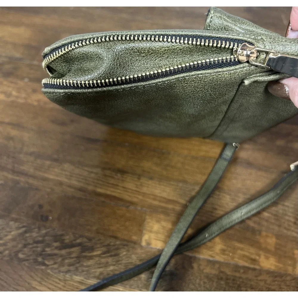 Moda Luxe‎ Fold over Women's Green Faux Leather Crossbody Purse Adjustable Strap